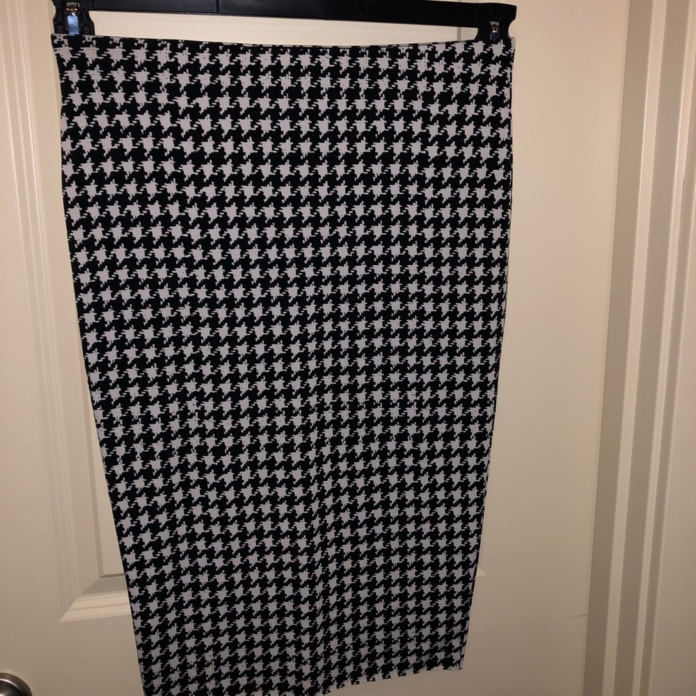Vince Camuto Houndstooth pencil skirt
